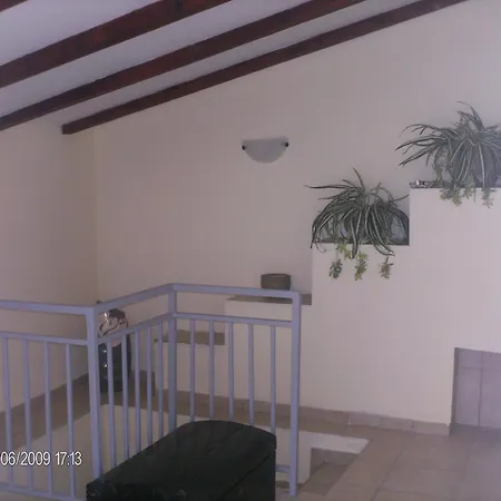 Kleo Apartment *